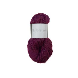 Seidenstrasse 9021 magenta von Atelier Zitron, zitron wolle, Wolle Zitron